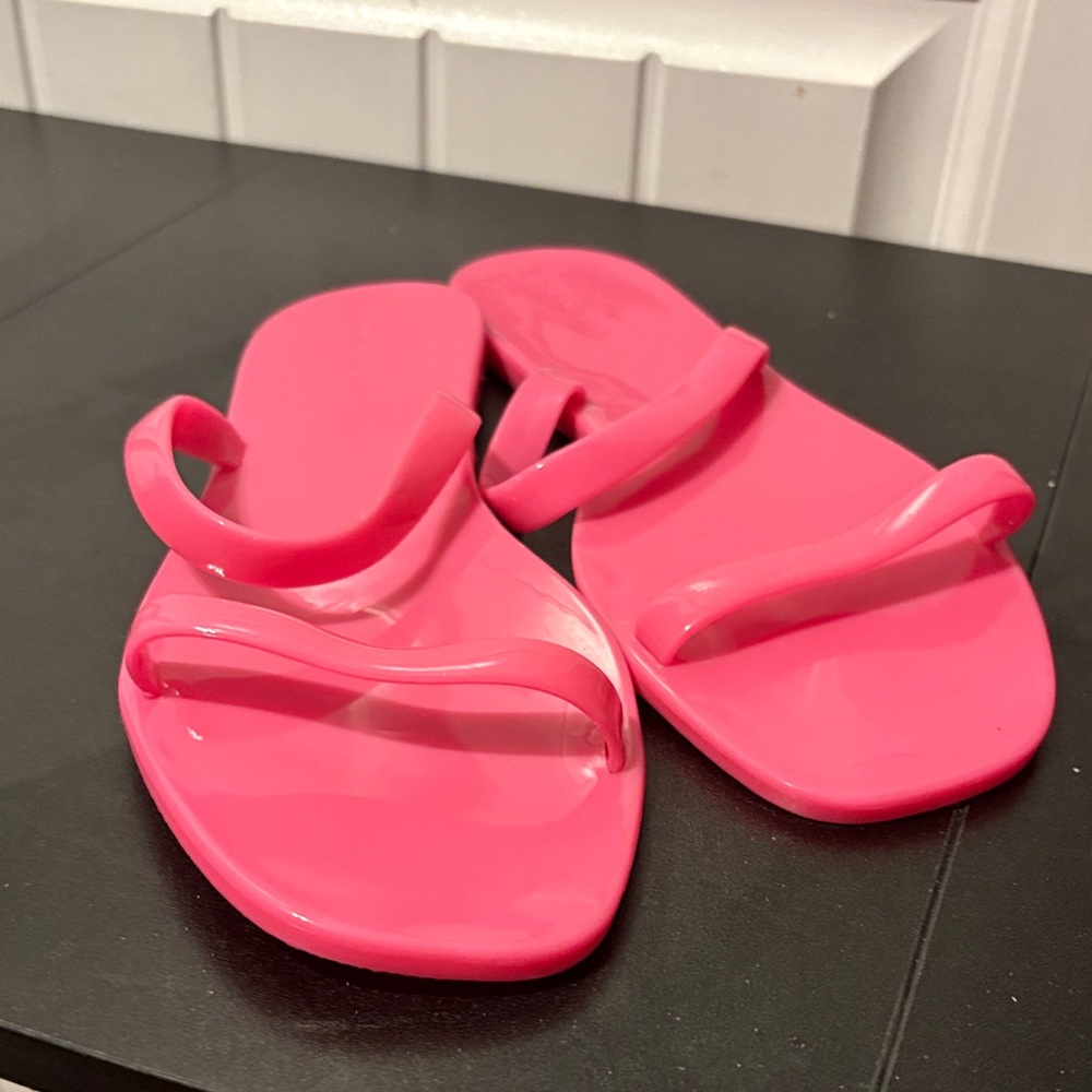 Old Navy Hot Pink Flip Flops